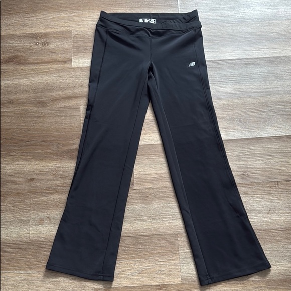 New Balance wide leg pants - Picture 1 of 4